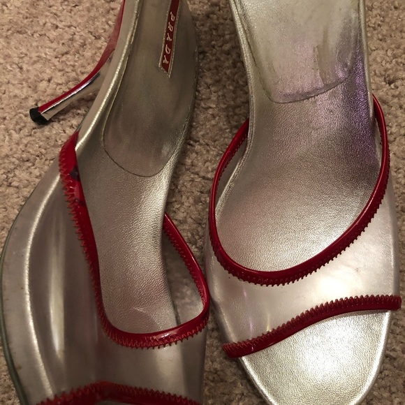 Prada vintage silver and red slip on heels 38 - Picture 4 of 5